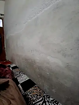 menakshiiikaur online show from December 25, 1:30 pm