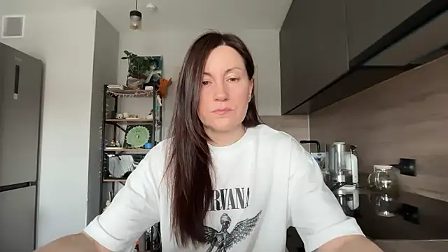 jainesummer online show from April 14, 9:48 am