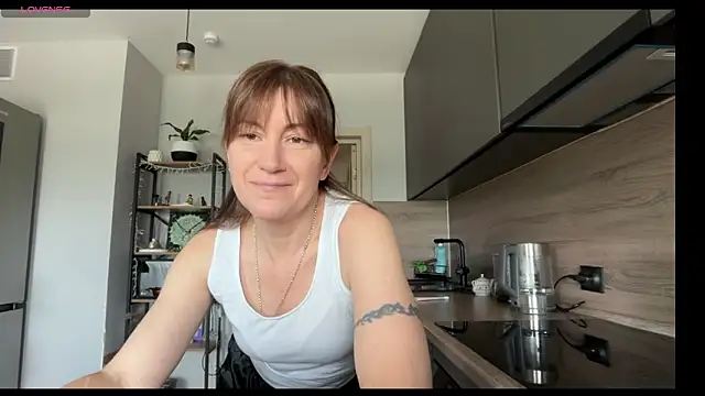 Snapshot of jainesummer chatting on June 5, 9:48 am jainesummer online show from June 5, 9:48 am