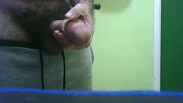 Snapshot of loganwolverine02 chatting on January 29, 8:56 pm loganwolverine02 online show from January 29, 8:56 pm