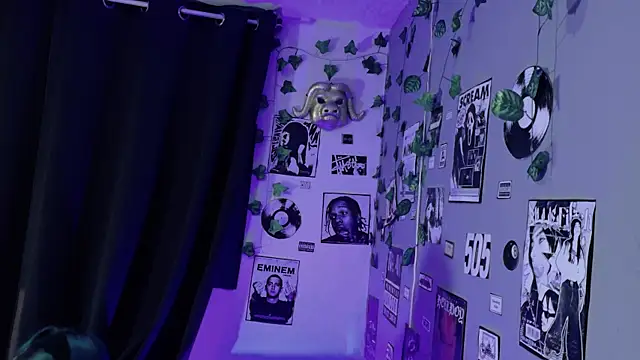 yulianademond66 online show from April 22, 2:18 pm