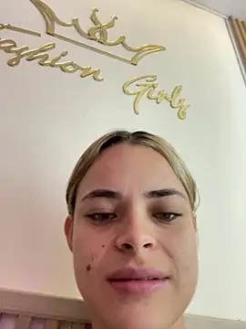 HannaRhodes online show from June 28, 1:06 pm