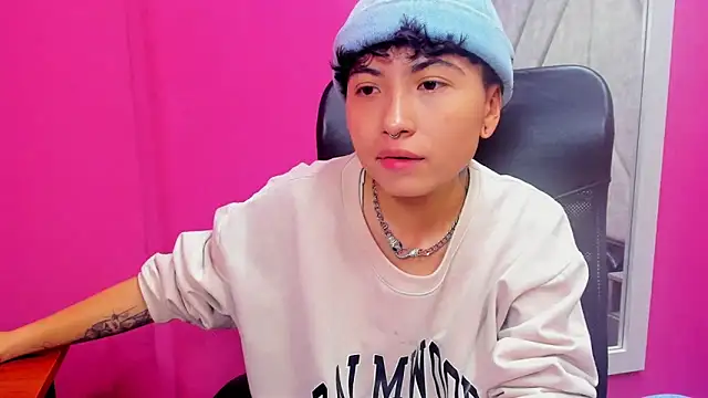 Im Mathias online show from November 26, 4:46 am