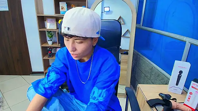 Im Mathias online show from November 29, 2:14 am