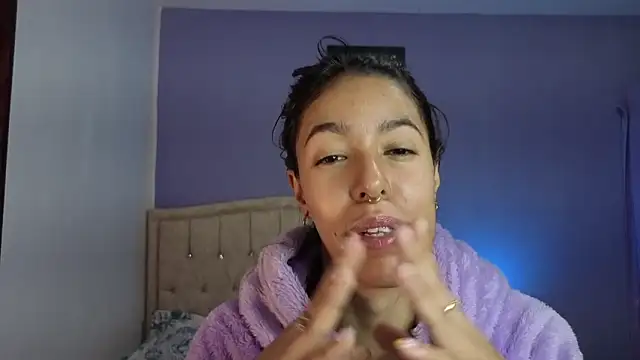 Snapshot of stephania_t chatting on May 13, 2:47 pm stephania t online show from May 13, 2:47 pm