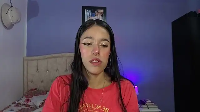 Snapshot of stephania_t chatting on May 26, 4:03 pm stephania t online show from May 26, 4:03 pm