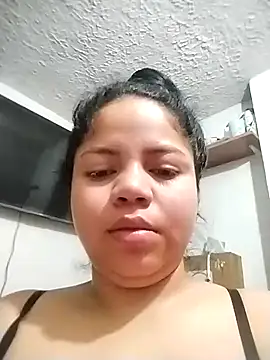 Snapshot of Elaa_euphoria chatting on December 27, 5:05 pm Elaa euphoria online show from December 27, 5:05 pm