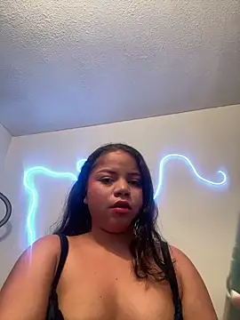 Snapshot of Elaa_euphoria chatting on January 3, 12:11 am Elaa euphoria online show from January 3, 12:11 am