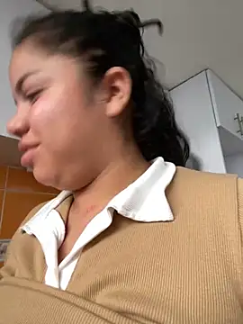 Snapshot of Elaa_euphoria chatting on January 16, 2:30 pm Elaa euphoria online show from January 16, 2:30 pm