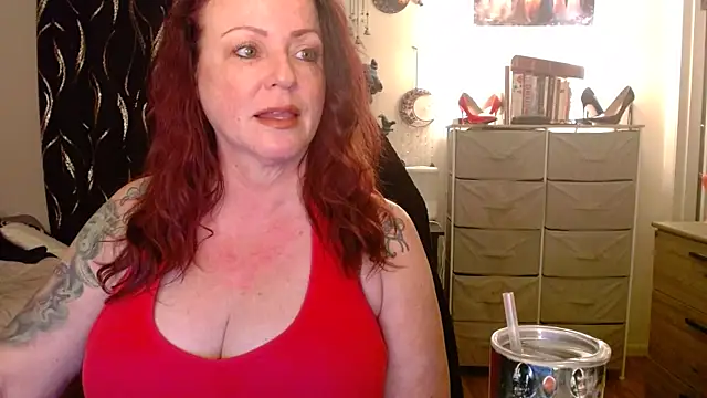 Nikkimastersgirl1091 online show from February 14, 1:41 pm