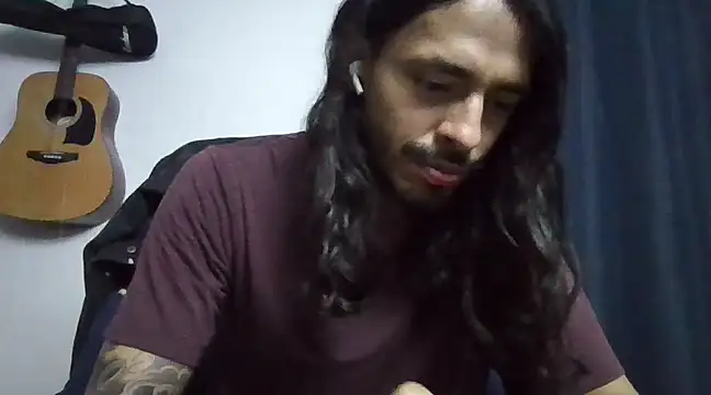 Snapshot of Donstark6669 chatting on December 3, 6:15 am Donstark6669 online show from December 3, 6:15 am