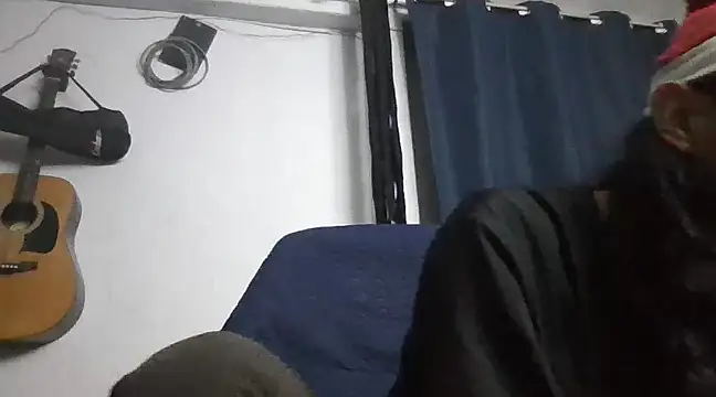 Snapshot of Donstark6669 chatting on December 24, 7:17 am Donstark6669 online show from December 24, 7:17 am