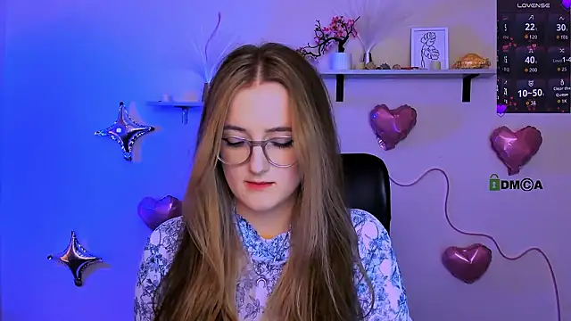 luna berryy online show from February 18, 8:38 pm