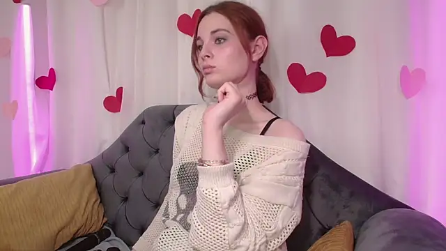 Snapshot of AprilAvery chatting on February 8, 9:57 pm AprilAvery online show from February 8, 9:57 pm