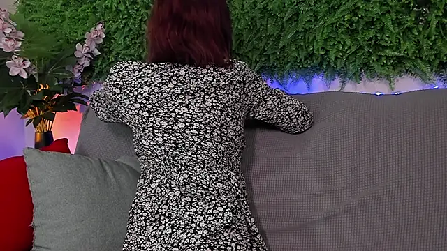 Snapshot of AprilAvery chatting on March 8, 3:45 pm AprilAvery online show from March 8, 3:45 pm