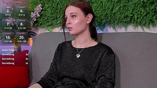 Snapshot of AprilAvery chatting on March 11, 7:36 pm AprilAvery online show from March 11, 7:36 pm