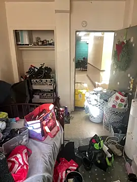 Snapshot of kelloggs202 chatting on December 17, 8:32 pm kelloggs202 online show from December 17, 8:32 pm