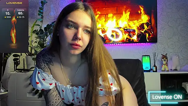 Snapshot of KentsMomAliss chatting on December 4, 6:00 am KentsMomAliss online show from December 4, 6:00 am