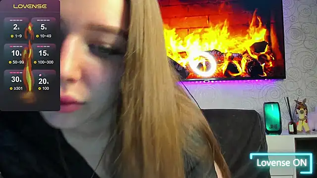 Snapshot of KentsMomAliss chatting on December 5, 5:04 am KentsMomAliss online show from December 5, 5:04 am