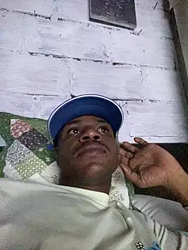 Snapshot of ElNegroRony chatting on December 28, 12:36 am ElNegroRony online show from December 28, 12:36 am