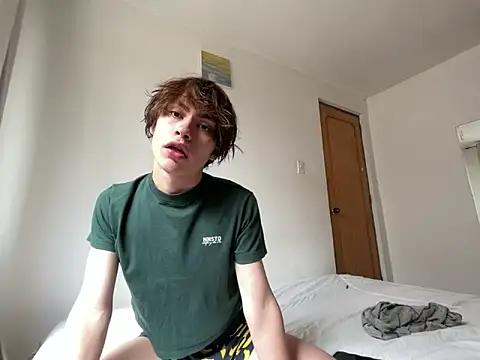 Snapshot of Ne0nn chatting on March 18, 2:59 pm Ne0nn online show from March 18, 2:59 pm