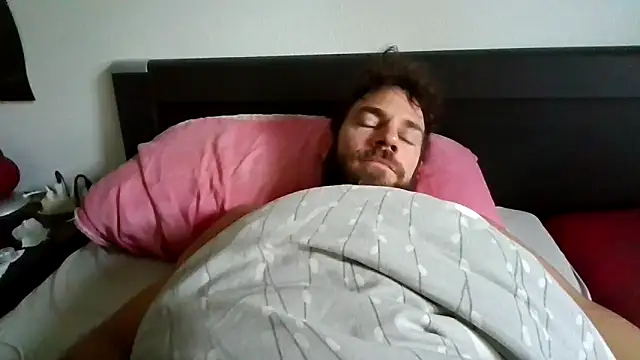 Snapshot of alpha-hunk chatting on October 30, 8:16 am alpha-hunk online show from October 30, 8:16 am