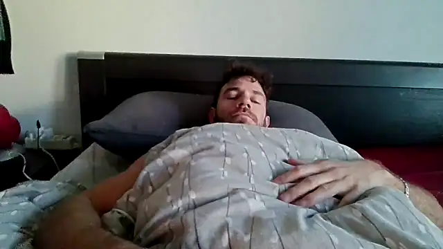 Snapshot of alpha-hunk chatting on November 28, 7:55 am alpha-hunk online show from November 28, 7:55 am