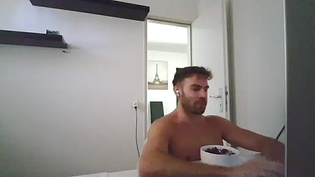 Snapshot of alpha-hunk chatting on July 10, 10:18 am alpha-hunk online show from July 10, 10:18 am