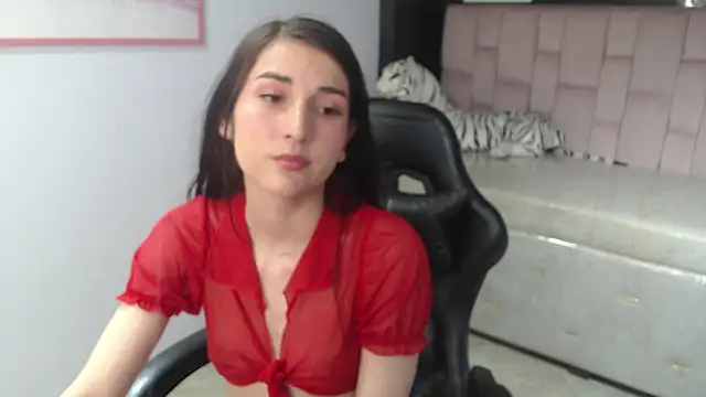 Snapshot of jesi_daniels_b chatting on January 13, 7:42 pm jesi daniels b online show from January 13, 7:42 pm