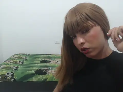 estefania224 online show from April 1, 12:06 pm