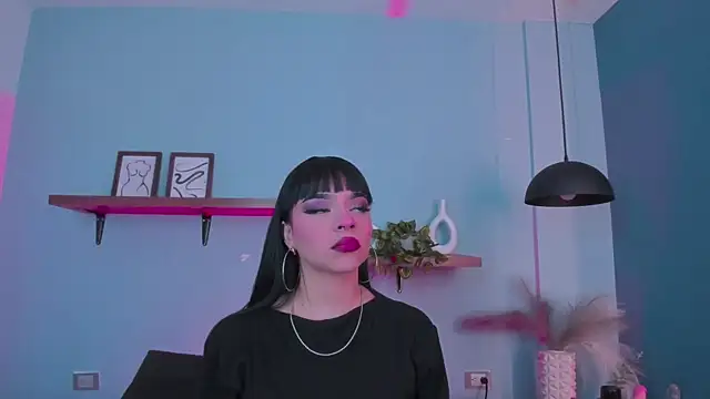 maddy walker online show from November 9, 1:09 pm