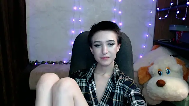 Snapshot of MilanaThorn chatting on December 28, 4:51 am MilanaThorn online show from December 28, 4:51 am
