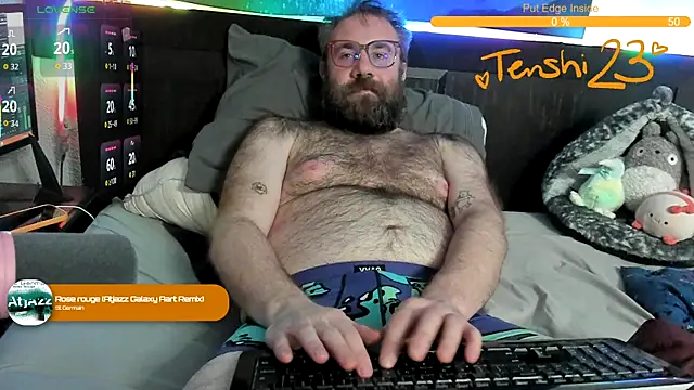 Snapshot of tenshi23strip chatting on April 18, 5:11 am tenshi23strip online show from April 18, 5:11 am