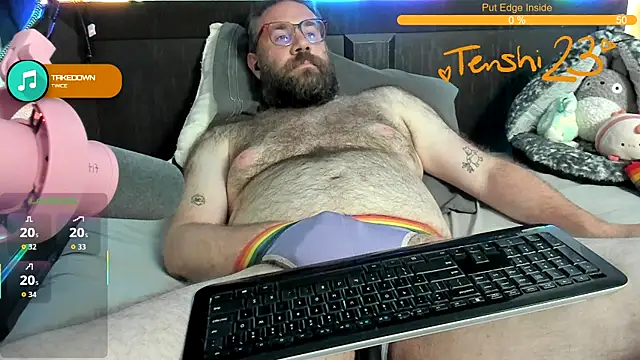 Snapshot of tenshi23strip chatting on June 6, 5:23 am tenshi23strip online show from June 6, 5:23 am