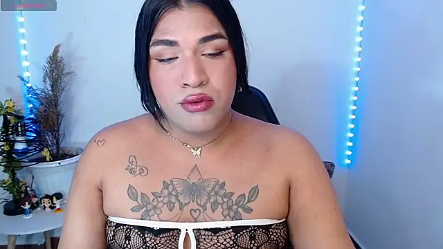 Snapshot of alexiaaross chatting on May 28, 7:38 am alexiaaross online show from May 28, 7:38 am
