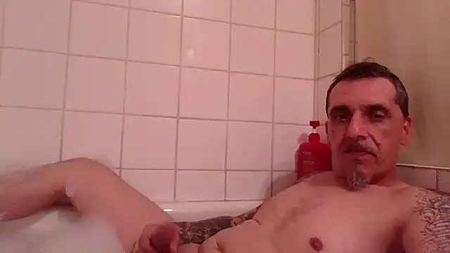 Snapshot of CandiedPompano chatting on June 19, 5:01 am CandiedPompano online show from June 19, 5:01 am