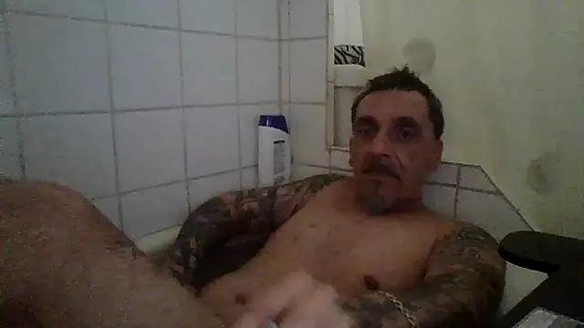 Snapshot of CandiedPompano chatting on June 30, 9:16 pm CandiedPompano online show from June 30, 9:16 pm