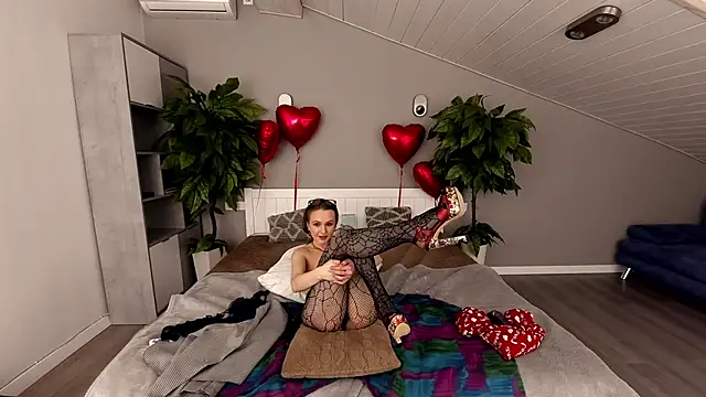 VeronikaVel online show from February 19, 4:12 am