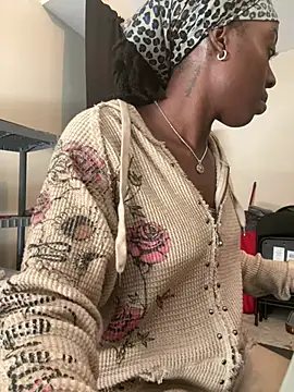 choclatepeaach online show from April 7, 6:19 pm