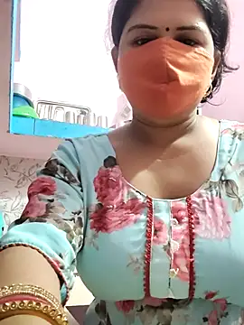 Snapshot of Dr_Chhaya chatting on January 7, 2:03 am Dr Chhaya online show from January 7, 2:03 am