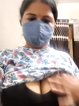 Snapshot of Dr_Chhaya chatting on July 20, 12:14 am Dr Chhaya online show from July 20, 12:14 am