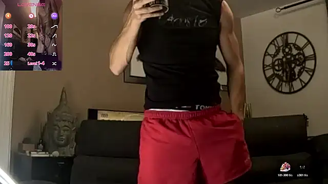 Snapshot of ApollonFit_x69 chatting on October 31, 3:07 am ApollonFit x69 online show from October 31, 3:07 am