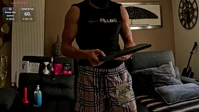 Snapshot of ApollonFit_x69 chatting on May 17, 10:11 am ApollonFit x69 online show from May 17, 10:11 am