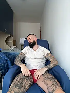 Snapshot of Gioeltoro89 chatting on May 16, 3:33 pm Gioeltoro89 online show from May 16, 3:33 pm