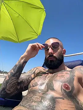 Snapshot of Gioeltoro89 chatting on June 5, 10:21 am Gioeltoro89 online show from June 5, 10:21 am