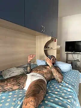 Snapshot of Gioeltoro89 chatting on June 27, 3:50 pm Gioeltoro89 online show from June 27, 3:50 pm