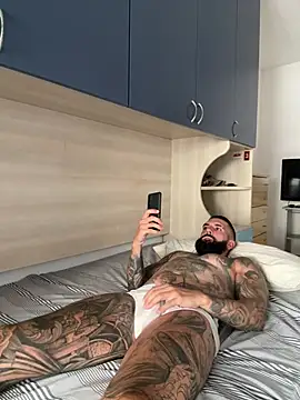 Snapshot of Gioeltoro89 chatting on July 26, 2:57 pm Gioeltoro89 online show from July 26, 2:57 pm