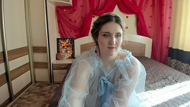 Snapshot of Miss_Elsa_ chatting on April 11, 5:23 am Miss Elsa online show from April 11, 5:23 am