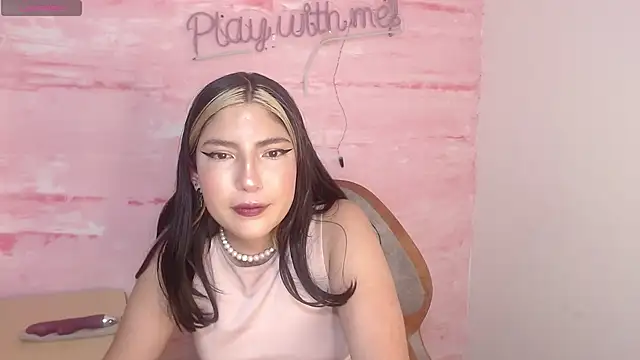 Snapshot of Sophia_Watson_ chatting on December 7, 2:02 pm Sophia Watson online show from December 7, 2:02 pm