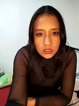 Snapshot of cami_victoria chatting on January 23, 10:22 pm cami victoria online show from January 23, 10:22 pm